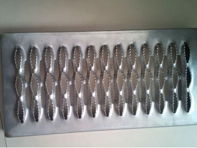 Crocodile mouth skateboard